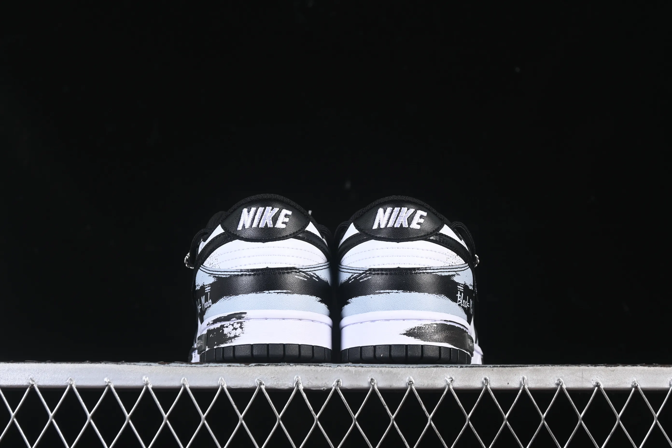 All categories Nk SB Dunk Series Nk SB Dunk Low High-end customized low-top sneakers Nike SB Dunk Low strap customization low-top casual sneakers DD1391-100